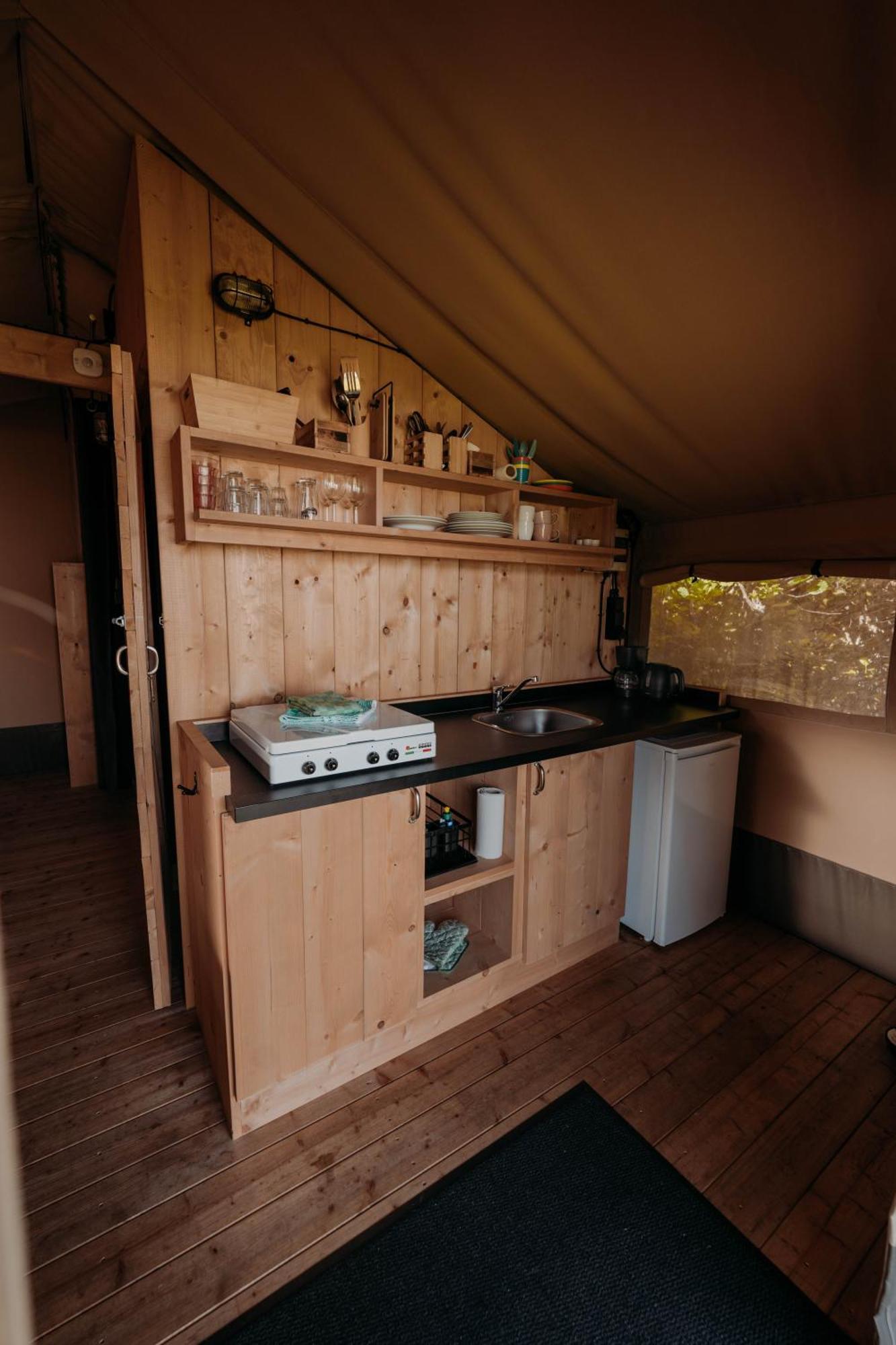 Camping De Tulpenweide Breezand Habitación foto